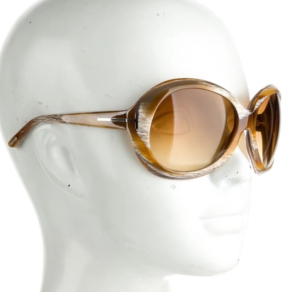 Tom Ford Accessories - $425 Tom Ford marissa gradient sunglasses w/case gorgeous oversized excellent